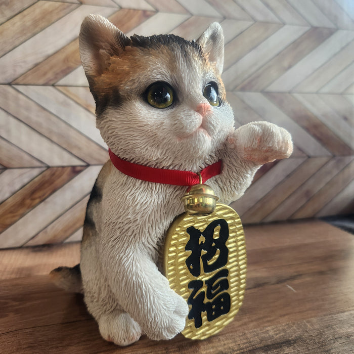 Lucky Cat Statue