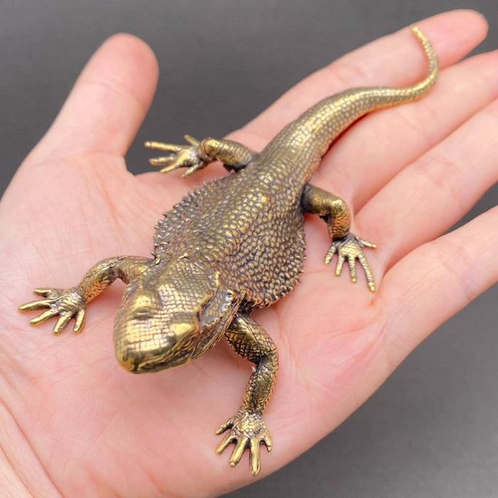 Brass Big Size Lizard Desktop Decoration