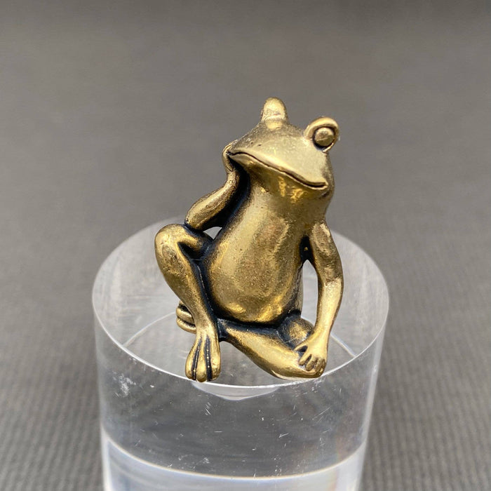 Brass Sitting Frog Desktop Decoration